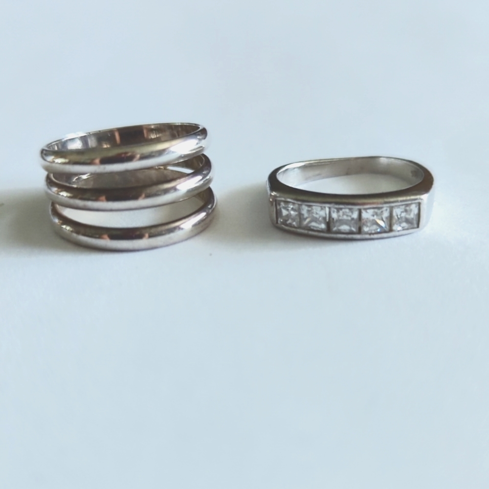 Silver rings size 7 (2)